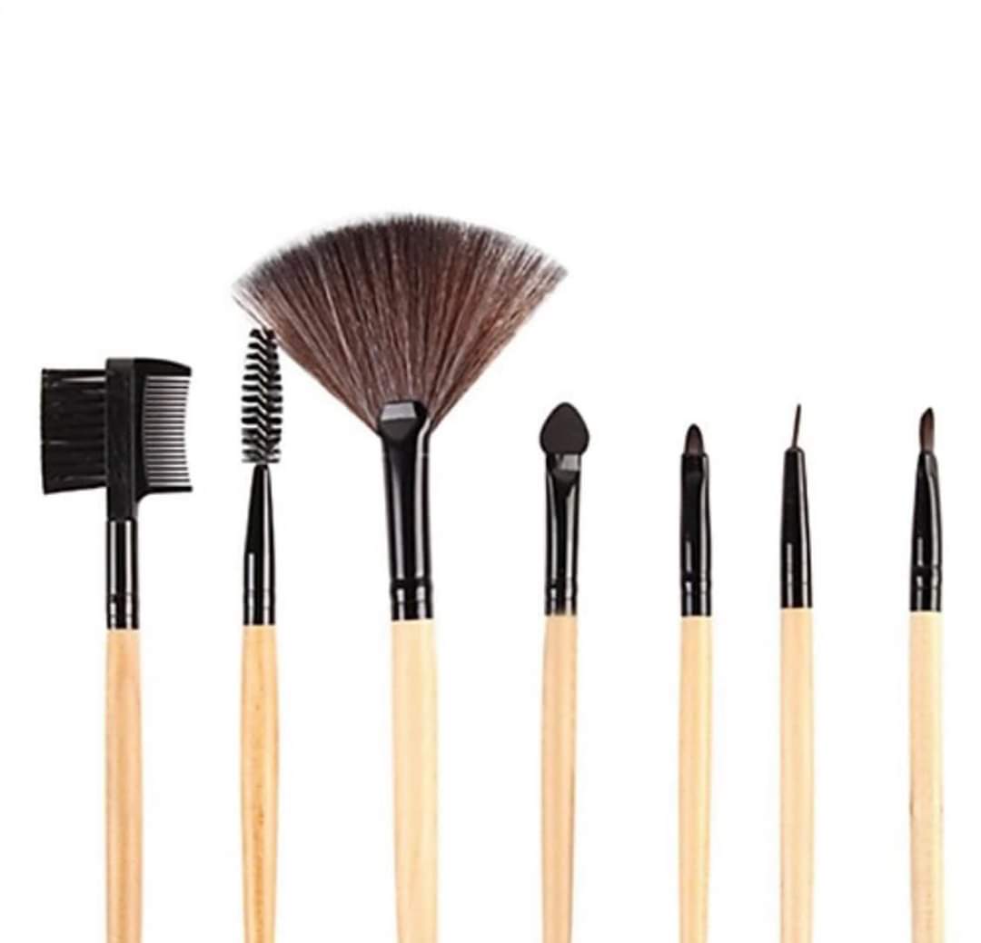 Set 21 pennelli professionali in legno con portapennelli - Mu Make Up  Beauty Shop